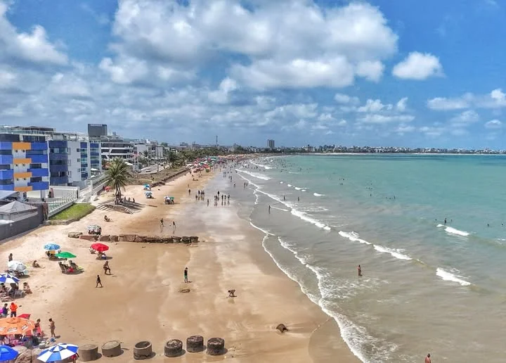 Praia do Bessa: um lugar que não se explica, se vive